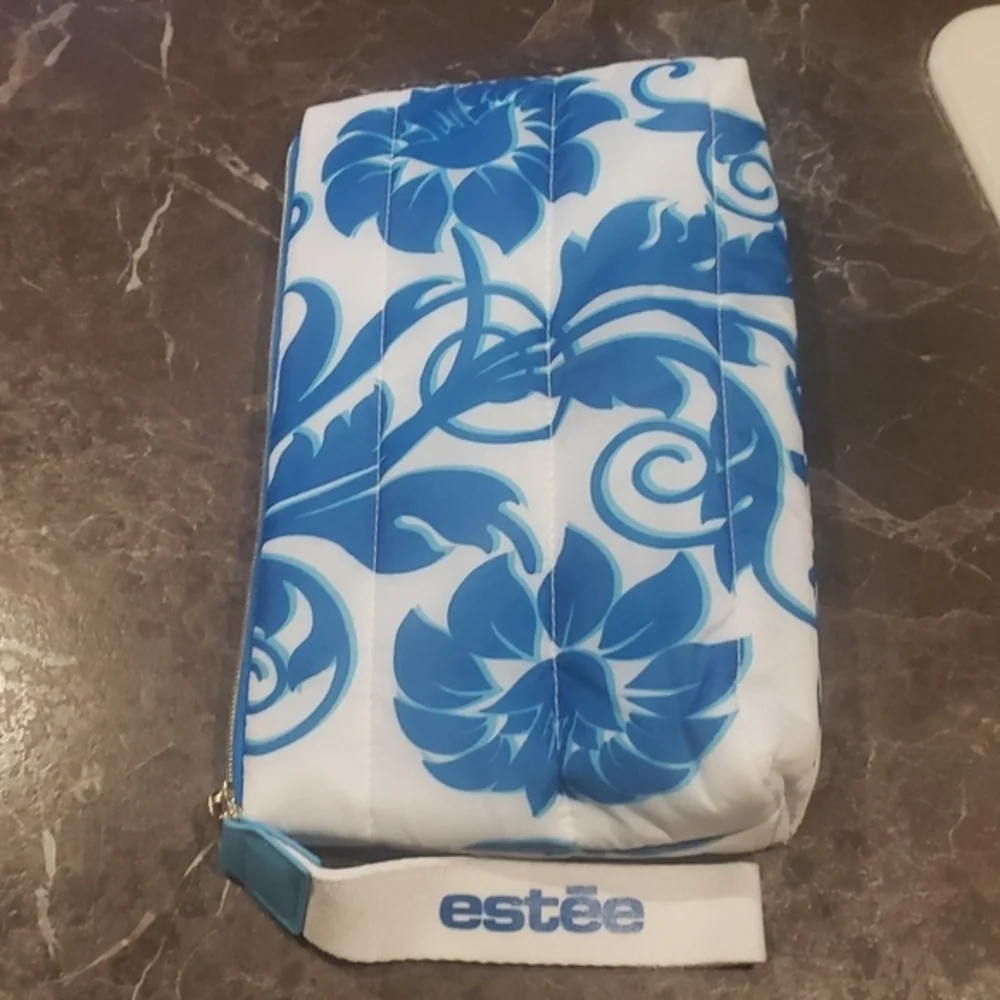Estée‎ Lauder makeup bag
